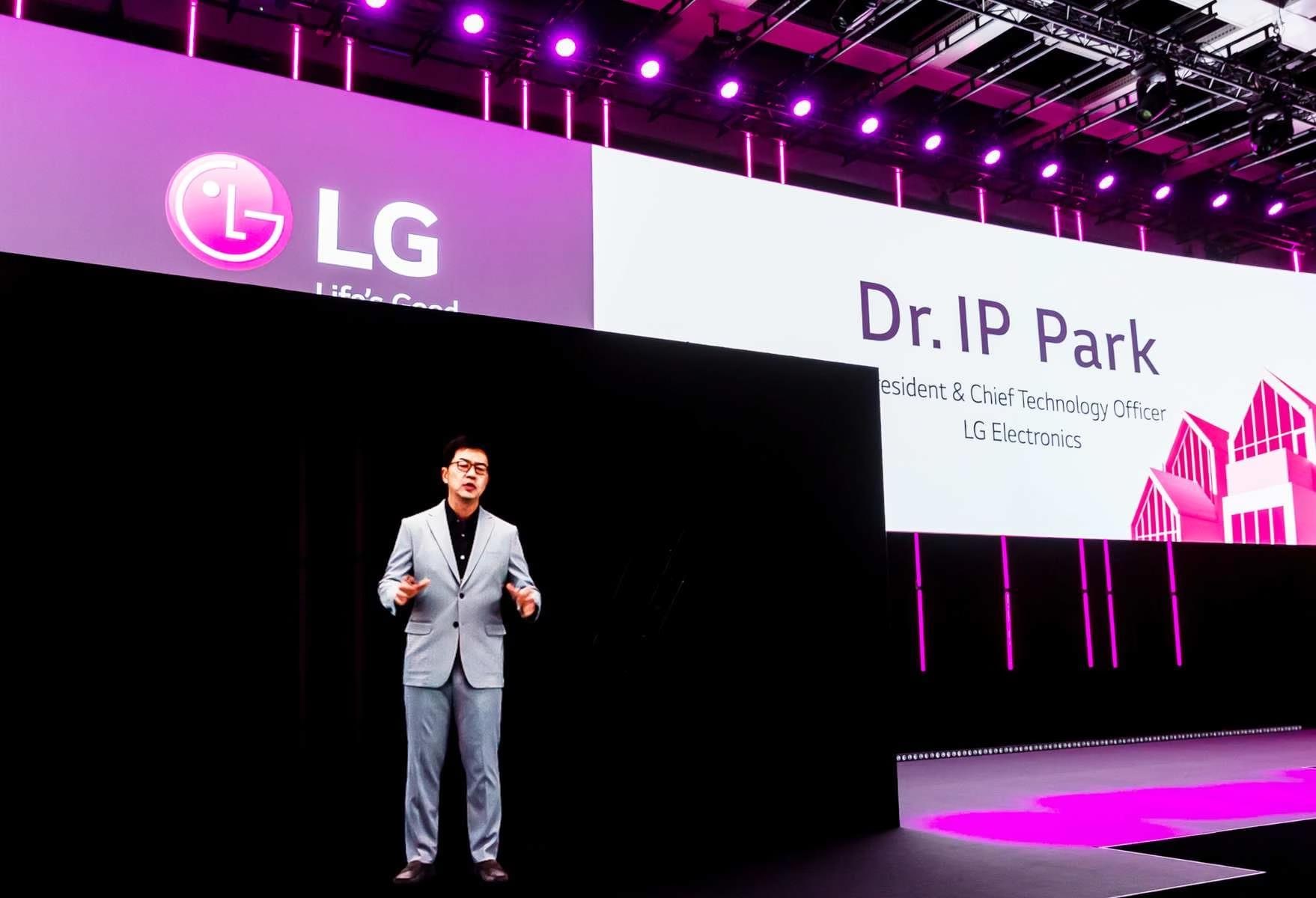 Открытая лекция LG «Инструменты бренд коммуникаций» для студентов КазНУ