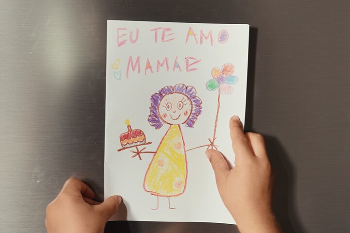 Un video familiar cálido y alegre del Día de las Madres con productos LG.		