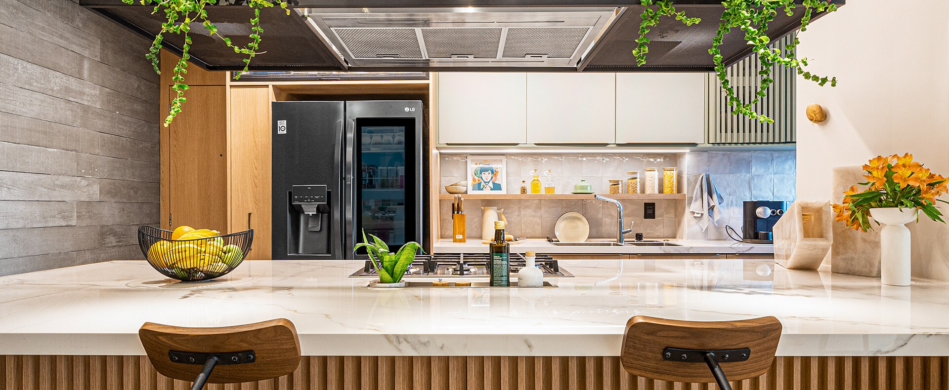 Refrigerador LG French Door InstaView como objeto de diseño.