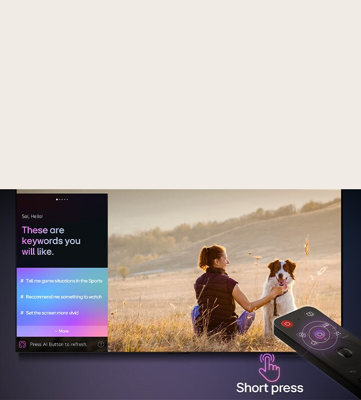 AI Magic Remote de LG frente a la pantalla de una LG TV. En la pantalla, aparece un saludo personalizado de LG AI con palabras clave personalizadas basadas en el historial de búsquedas y visualizaciones del usuario. En el control remoto hay un ícono y una etiqueta en los que se indica que se puede acceder fácilmente a las funciones de AI Concierge con solo pulsar brevemente el botón de IA. 