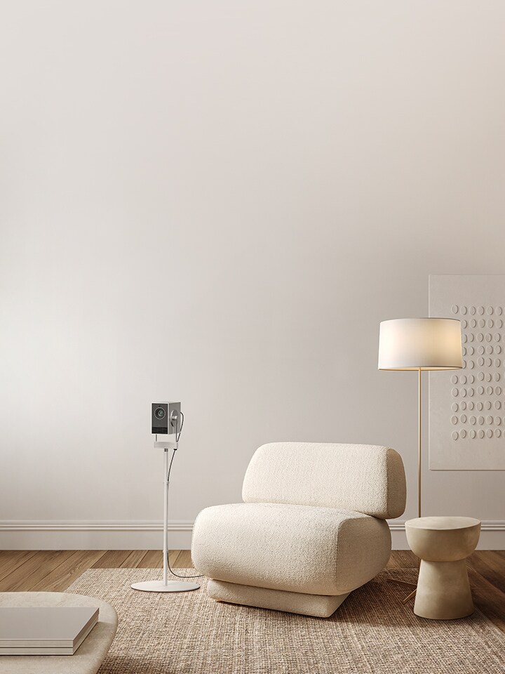 El soporte CineBeam Q CQS710PB mostró imágenes en la sala de estar.