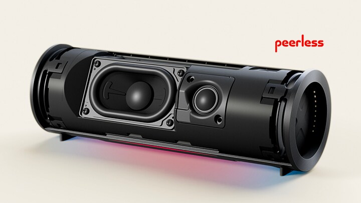xboom Grab's internal units, woofer and tweeter are shown with its tweeter moving forward and vibrating rhythmically.	
