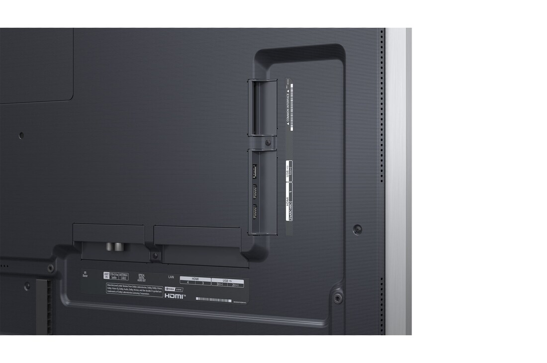 Close-up image of -15 degree side rear view (* The product image would differ from its actual appearance, as it would vary slightly depending on each inch option.)