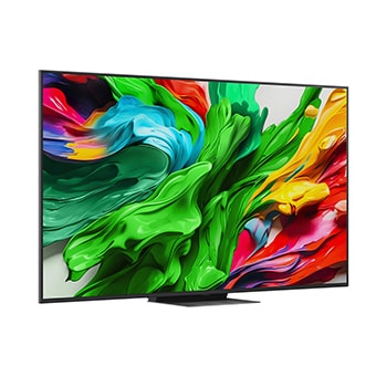 Naar rechts gericht zijaanzicht in een lichte hoek van de LG QNED evo TV