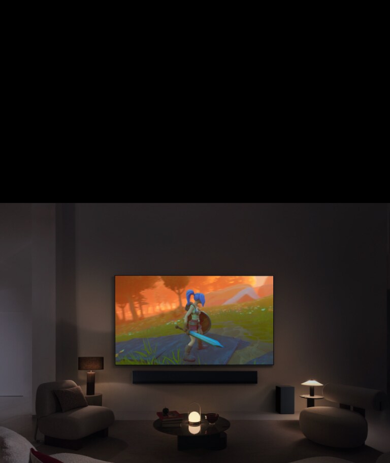 Een video begint met een stel dat yoga doet. De scène gaat over naar een man die aan het koken is en vervolgens naar een persoon die door de wildernis rent in een RPG-spel. De scène zoomt uit om te laten zien wat er allemaal gebeurt op een aan de muur gemonteerde LG TV in een gezellige woonruimte. 