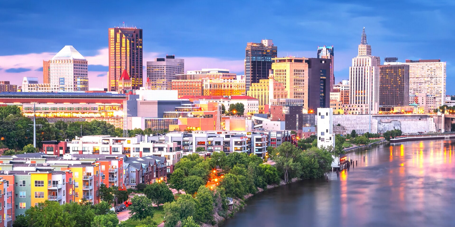 Dull low-resolution cityscape. The alpha 11 AI Processor appears. Different circle icons move around the cityscape showing how the processor is analyzing every element in the frame. The processor pulses with power and the cityscape image is suddenly brighter, more detailed, and with 4K resolution thanks to AI Super Upscaling.