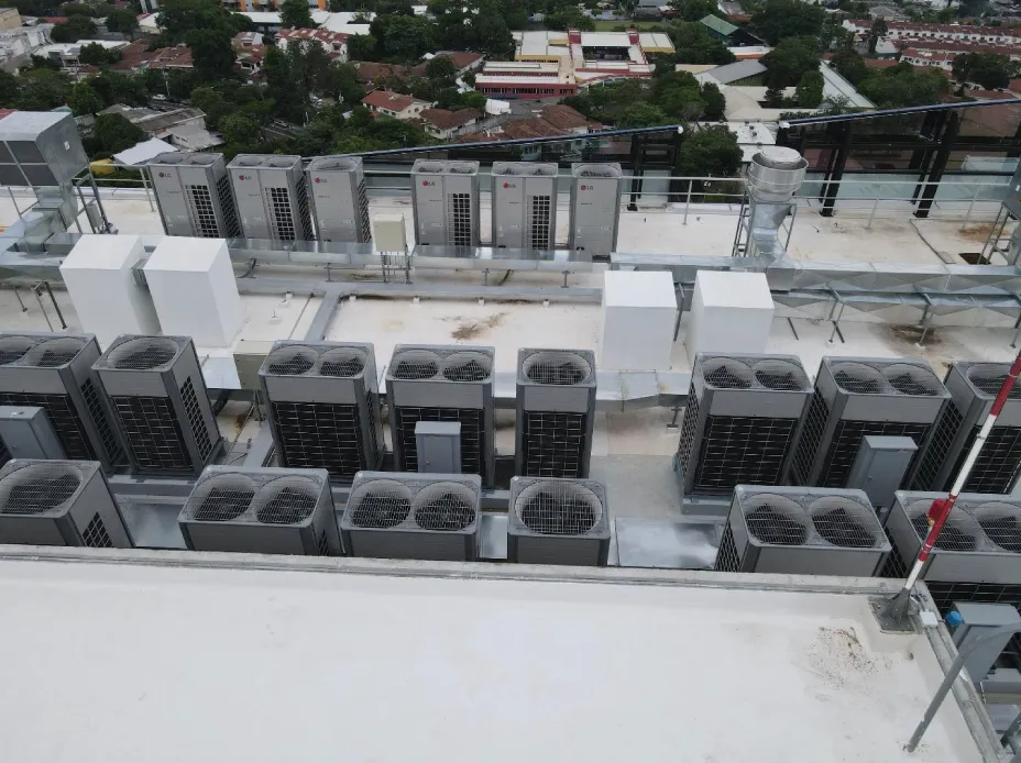 Un edificio de 20 niveles completamente climatizado