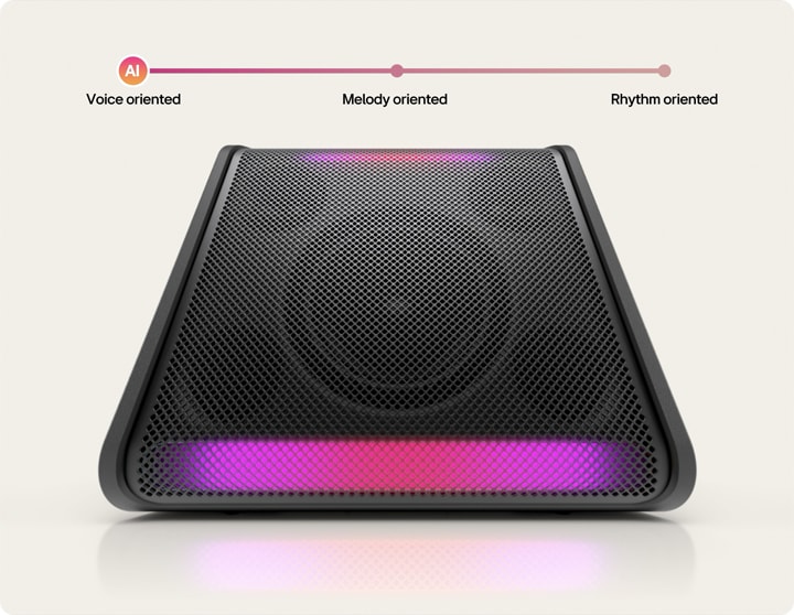 El xboom Stage 301 se coloca con su luz encendida.