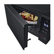 LG Llévate un microondas a s/.99.00 Por la compra de Refrigeradora French Door LG ThinQ™, GM57SPYMS20.ESPR