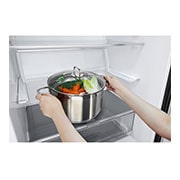 LG Refrigeradora Bottom Freezer 403L, con Múltiple Flujo de aire y estante plegable, negro mate, LB41WGT