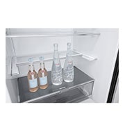 LG Refrigeradora Bottom Freezer 403L, con Múltiple Flujo de aire y estante plegable, negro mate, LB41WGT
