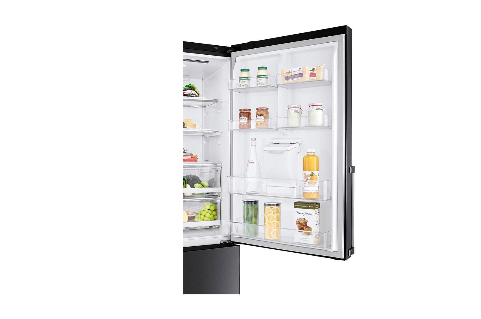 LG Refrigeradora Bottom Freezer 446L con DoorCooling y conectividad Wi-Fi, negro mate, LB46TGT