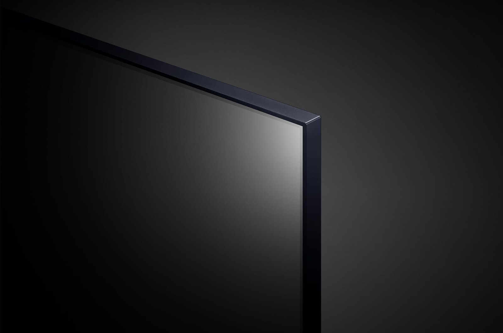 Primer plano del borde superior del TV LG UHD, UT80
