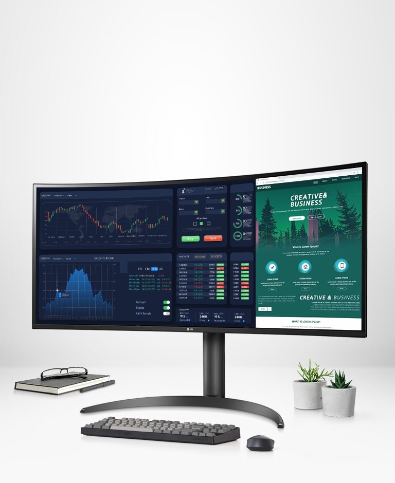 Edit and run various programs with the 34-inch 21:9 LG UltraWide™ QHD monitor.