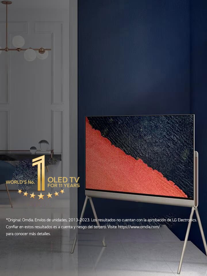 Zdjęcie LG OLED evo G3 na ścianie nowoczesnego, ekspresyjnego nowojorskiego apartamentu z romantyczną nocną sceną odtwarzaną na ekranie.  Emblemat „10 Year World's No.1 OLED TV”.