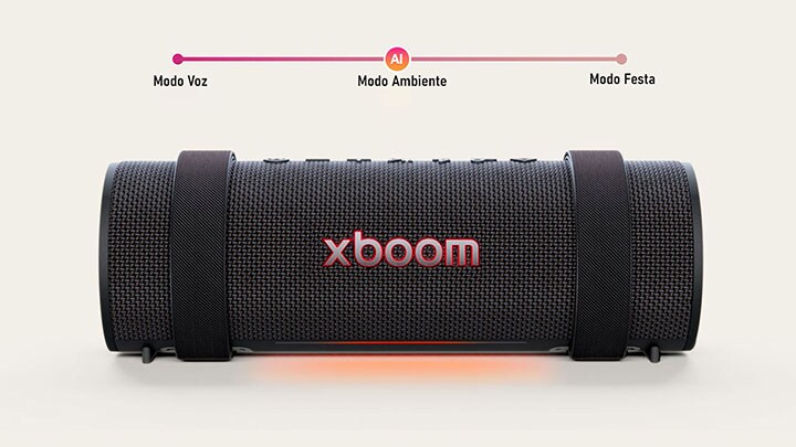 Vista frontal do xboom Grab com a luz acesa.