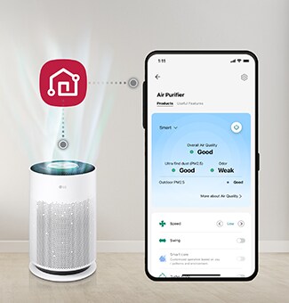 يخرج تدفق الهواء من جهاز تنقية الهواء PuriCare على اليسار، ويظهر شعار LG ThinQ في الأعلى، وشاشة تطبيق LG ThinQ على اليمين مرتبطة بالهاتف المحمول.