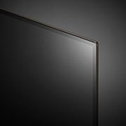 صورة مقربة من الحافة العلوية لتلفزيون LG OLED evo TV،‏ OLED C4