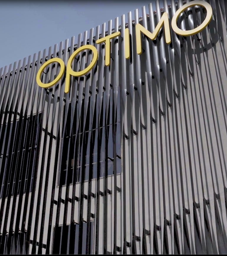 Pure Gym: 24/7 Comfort with Smart LG HVAC Solation – Saudi Arabia