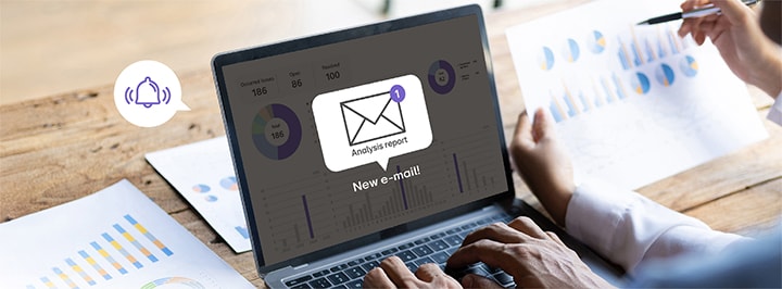 An example image demonstrates how users receive a signage analysis report via email through the LG ConnectedCare solution.