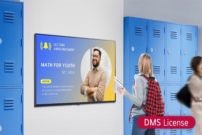 This image features various advertising content, such as music, travel, and beauty, playing on multiple displays.