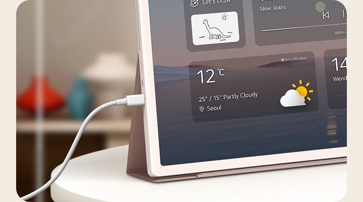 Close-up van USB-C-kabel bevestigd aan StanbyME 2.