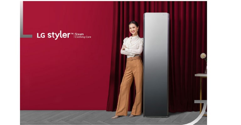 ผู้หญิงและตู้ถนอมผ้า LG styler