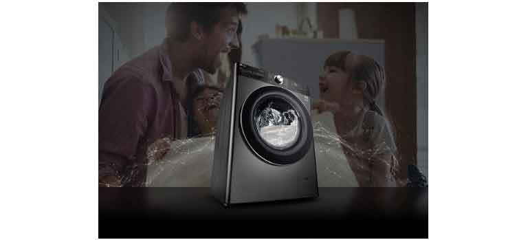 ครอบครัวซักผ้าด้วยเครื่องซักผ้า LG รุ่น FV1413H2BA