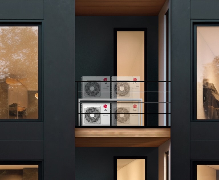 Dairenin kompakt balkonunda LG Smart Inverter dış mekan ünitesinin 2X2 yerleşimi kuruludur.