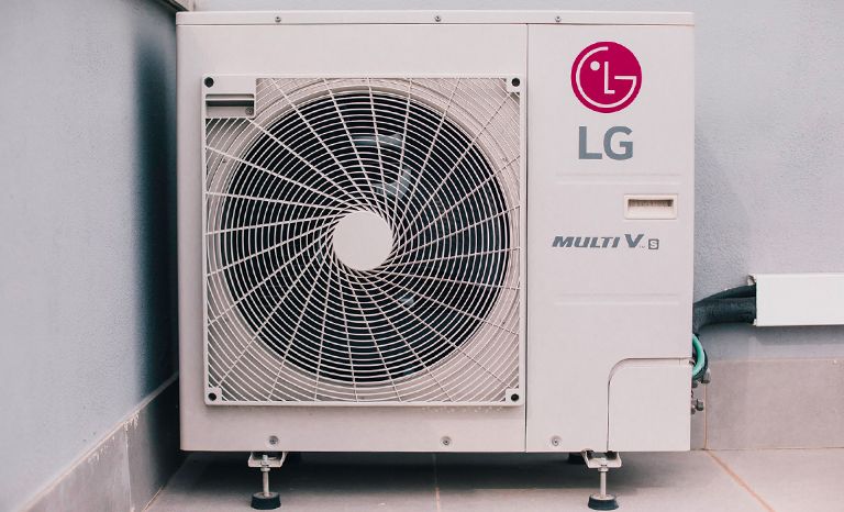 建築物內安裝了 Multi V S