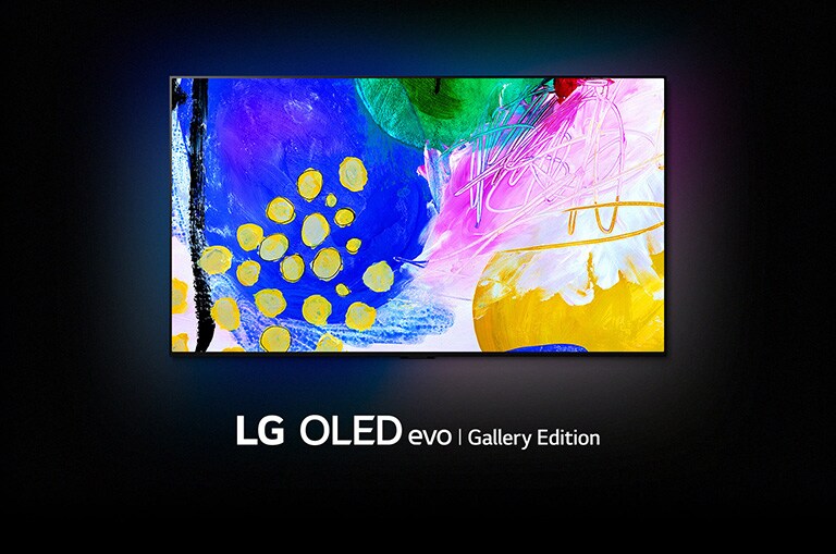 LG OLED G2 在昏暗的房間裡，顯示螢幕顯示有五顏六色的抽象藝術品，底下有「LG OLED evo Gallery Edition」字樣。