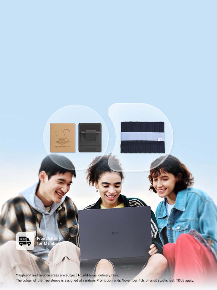 3 young people are using an LG gram laptop