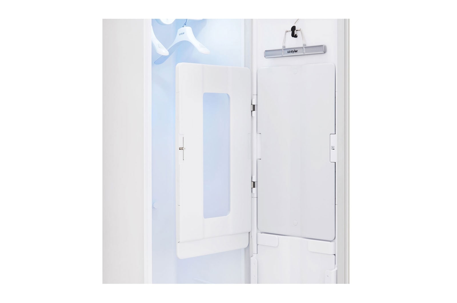 LG 3 Hangers Styler Steam Closet 20 Minutes Cycle, Black, S3BF