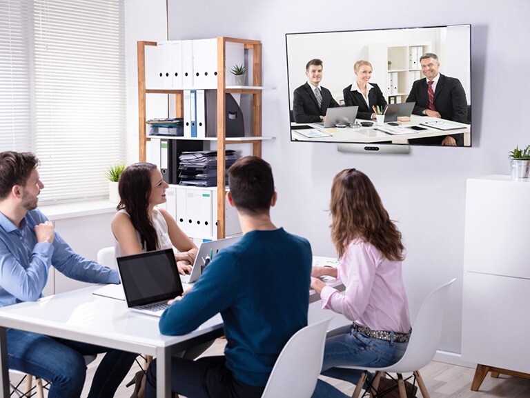 information-display-corporate-feature01-D-01