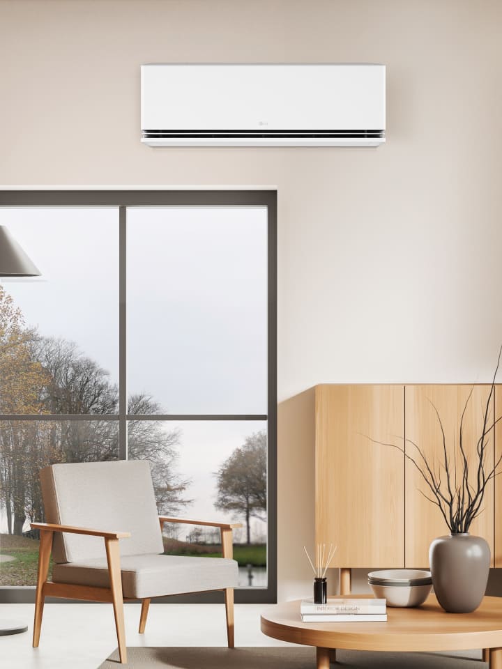 Máy điều hòa LG có tính năng All Cleaning sẽ vệ sinh và làm khô bên trong trước khi cất giữ lâu dài trong mùa lạnh.