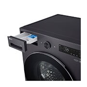 Side view detergent port