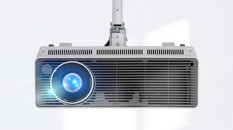 5,000 ANSI Lumens : Boost Power of Presentation.