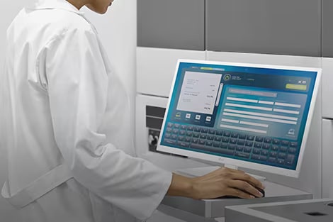 El personal médico ve la pantalla del dispositivo en la nube LG Medical.