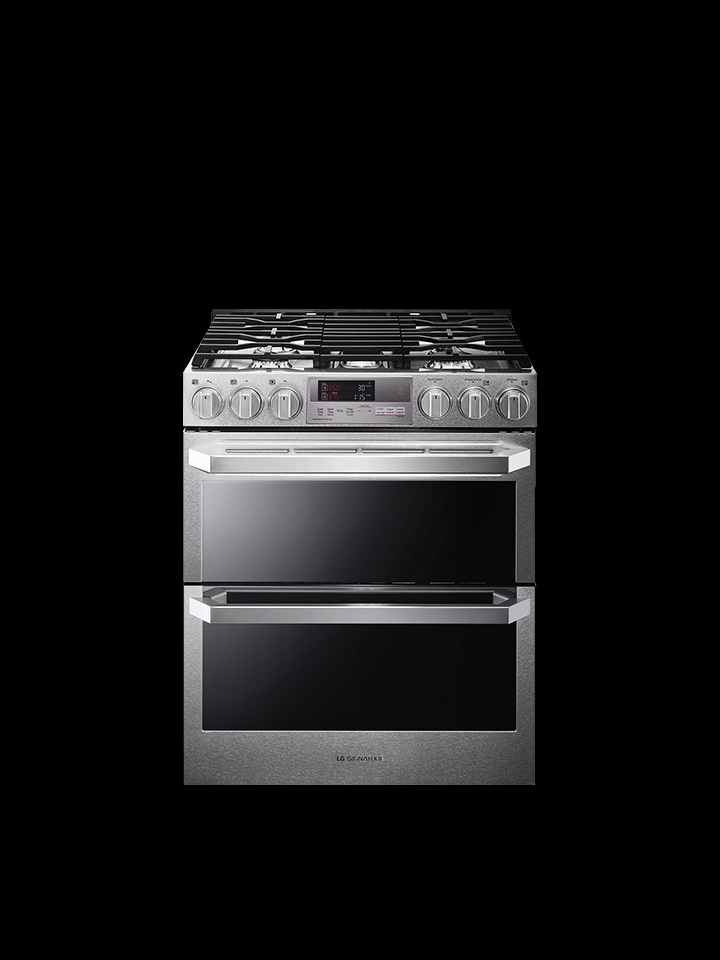 Front view of LG SIGNATURE Oven Range