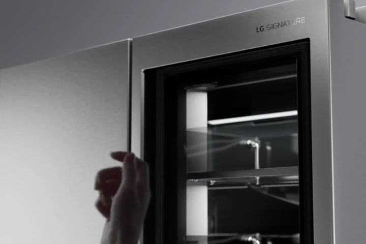 Knock on the InstaView door of LG SIGNATURE Refrigerator 